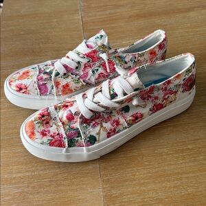 Blowfish Malibu Floral Canvas Slip On Sneakers Sz 8 new never worn